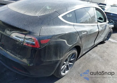 2018 Tesla Model 3 Long Range/Mid Range z USA, uszkodzony, nr VIN 5YJ3E1EA9JF172973